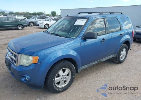 2010 Ford Escape Xlt z USA, uszkodzony, nr VIN 1FMCU9D7XAKD06332